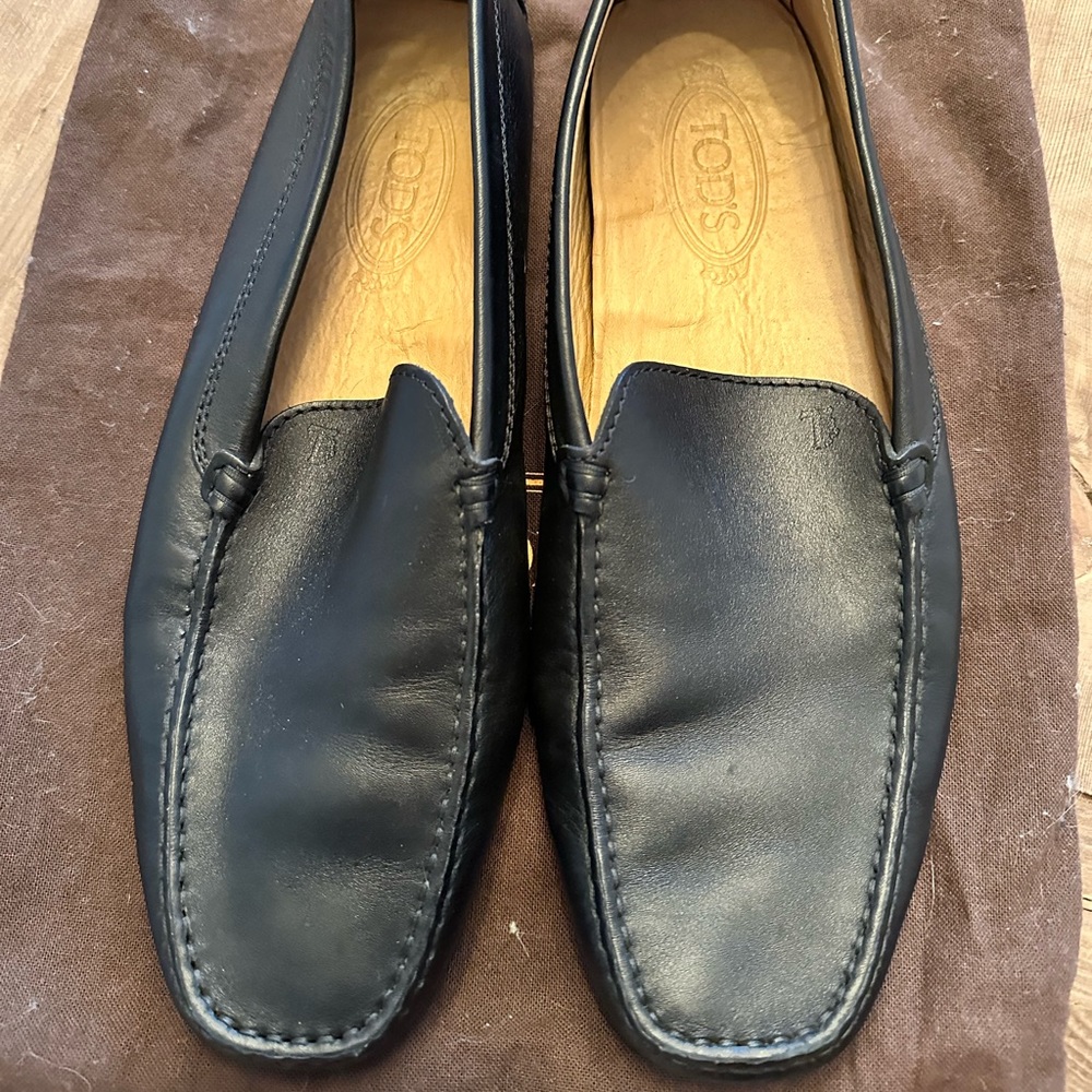 Tod’s Gommino Driving Shoe in Black Leather